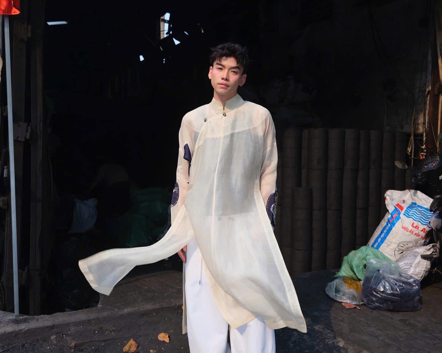 Có một thế hệ nghệ sĩ và khán giả khát khao gìn giữ bản sắc dân tộc, viết tiếp câu chuyện hòa bình theo cách riêng của mình- Ảnh 8. Có một thế hệ nghệ sĩ và khán giả khát khao gìn giữ bản sắc dân tộc, viết tiếp câu chuyện hòa bình theo cách riêng của mình- Ảnh 8.