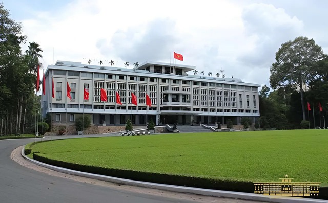 Công trình nơi diễn ra diễu binh 13.000 người dịp 30/4: Xây hết 150.000 lượng vàng, người Việt thiết kế- Ảnh 6.