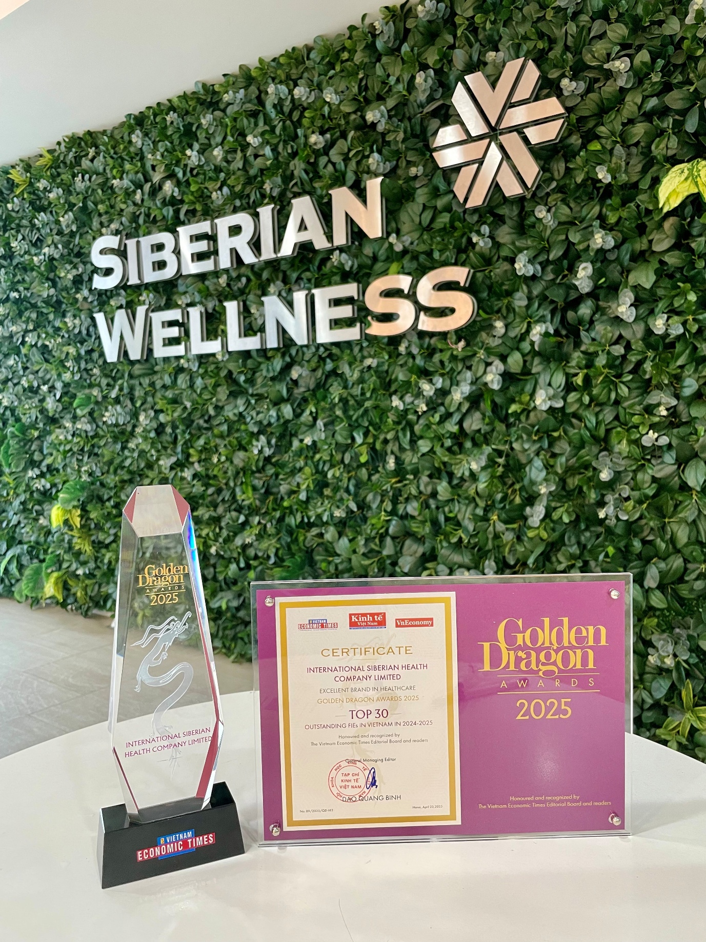 Siberian Health Quốc tế được vinh danh Top 30 Giải thưởng Rồng Vàng 2025- Ảnh 1. Siberian Health Quốc tế được vinh danh Top 30 Giải thưởng Rồng Vàng 2025- Ảnh 1.