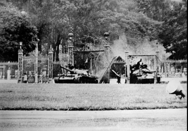 Công trình nơi diễn ra diễu binh 13.000 người dịp 30/4: Xây hết 150.000 lượng vàng, người Việt thiết kế- Ảnh 5.