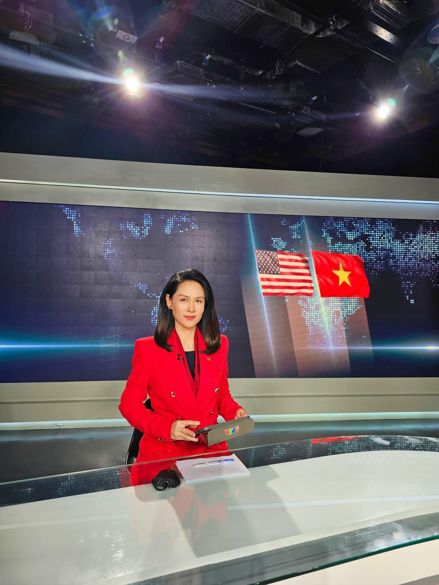 Danh tính nữ MC của VTV có pha xử lý EQ cao- Ảnh 4. Danh tính nữ MC của VTV có pha xử lý EQ cao- Ảnh 4.