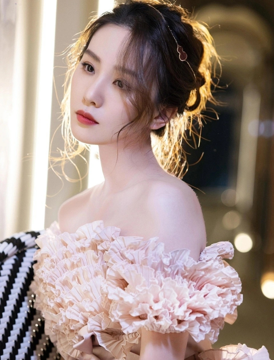 Phụ nữ bị thiếu hụt estrogen nên ăn nhiều 4 món được ví là rau chống lão hóa tự nhiên nên càng ăn càng trẻ- Ảnh 1. Phụ nữ bị thiếu hụt estrogen nên ăn nhiều 4 món được ví là rau chống lão hóa tự nhiên nên càng ăn càng trẻ- Ảnh 1.