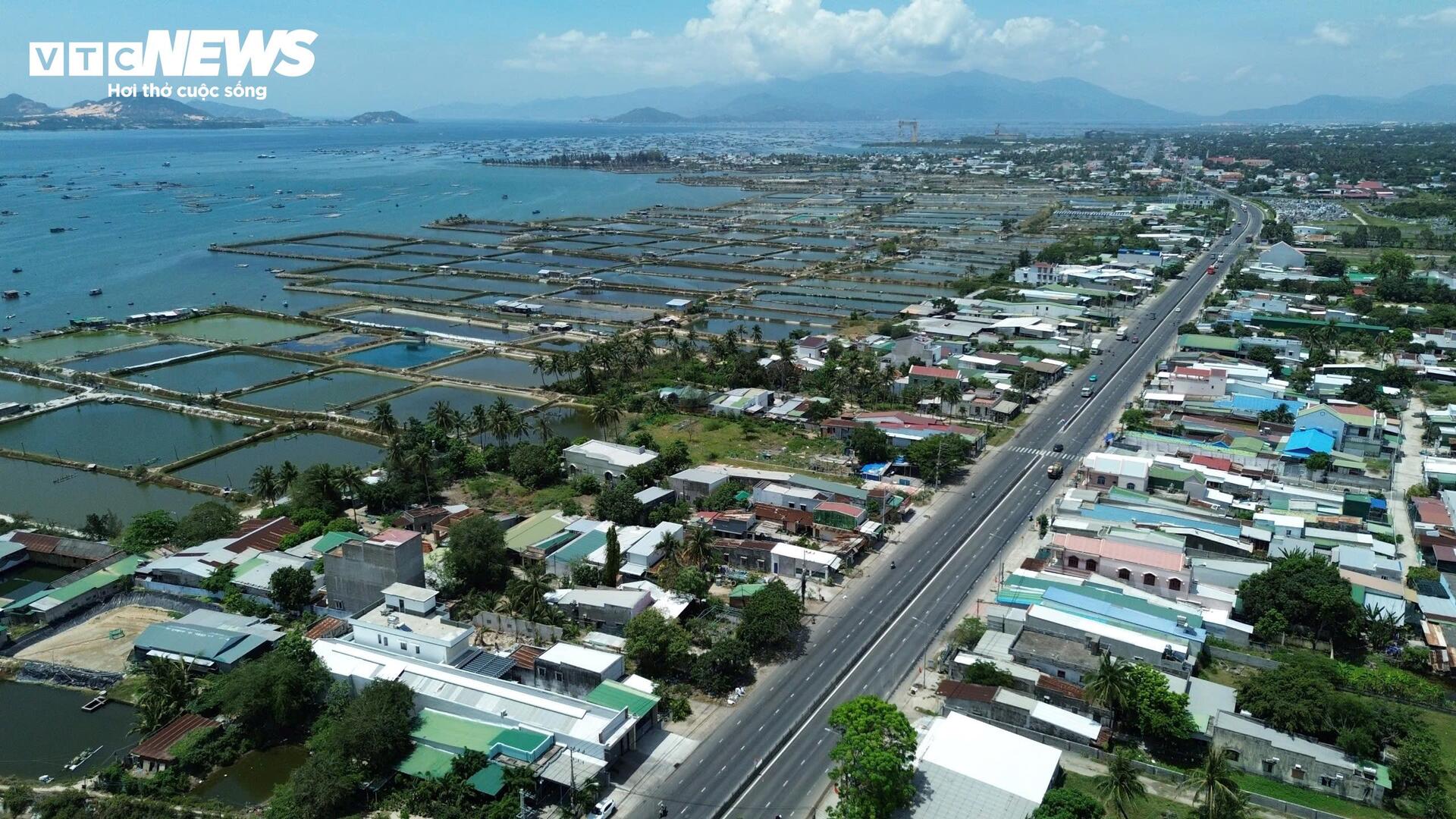 Vẻ thơ mộng của cung đường ven biển nối Khánh Hòa - Ninh Thuận- Ảnh 7. Vẻ thơ mộng của cung đường ven biển nối Khánh Hòa - Ninh Thuận- Ảnh 7.