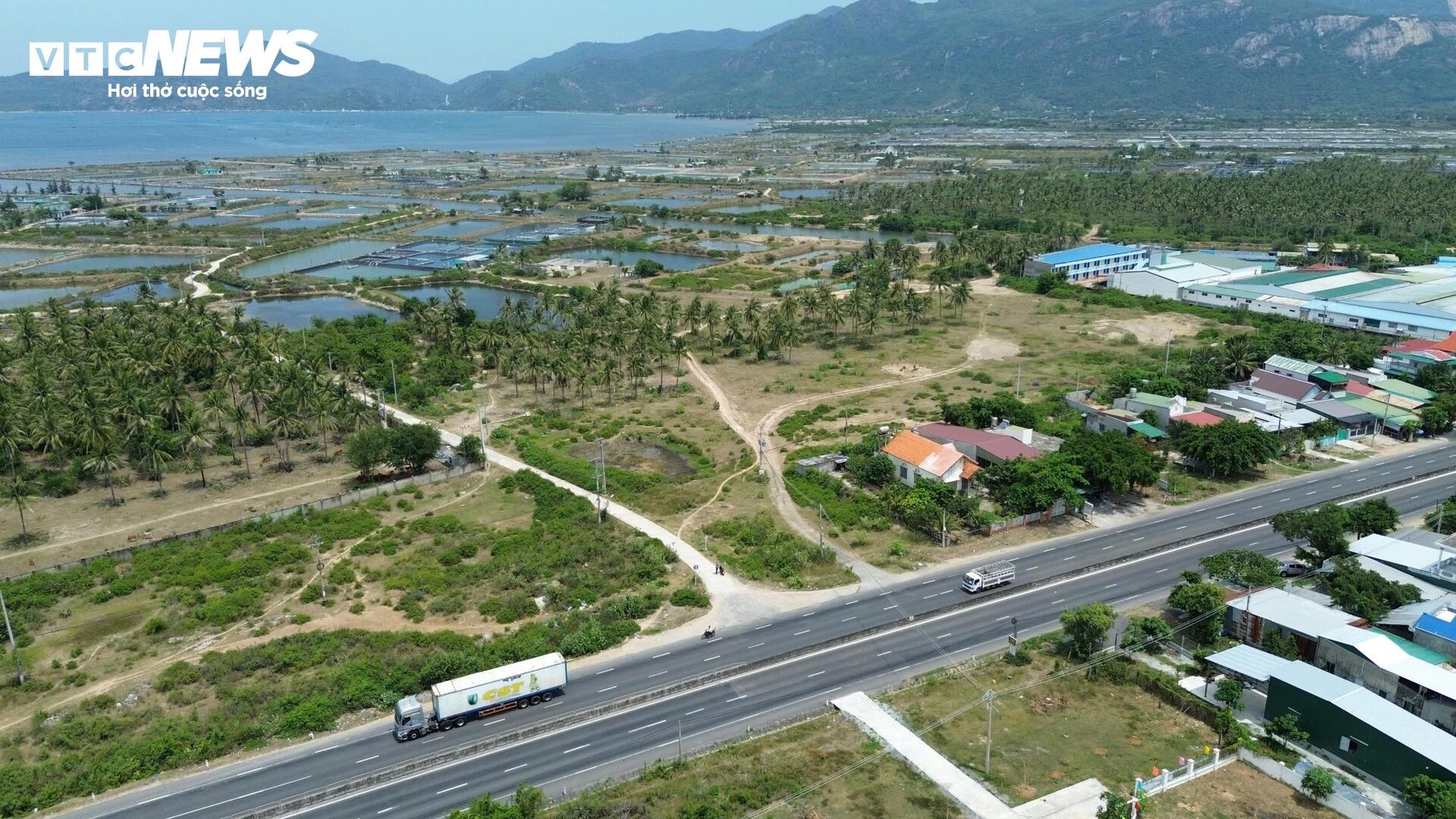 Vẻ thơ mộng của cung đường ven biển nối Khánh Hòa - Ninh Thuận- Ảnh 10. Vẻ thơ mộng của cung đường ven biển nối Khánh Hòa - Ninh Thuận- Ảnh 10.