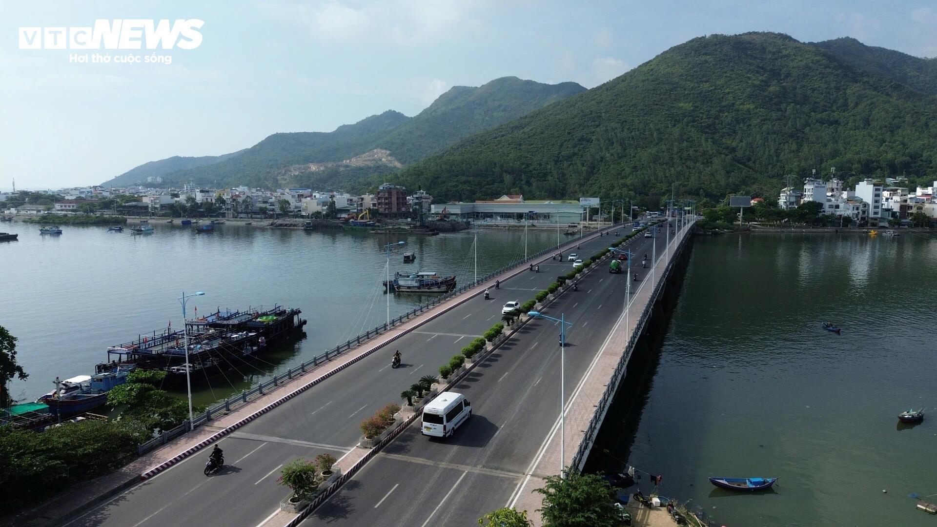 Vẻ thơ mộng của cung đường ven biển nối Khánh Hòa - Ninh Thuận- Ảnh 8. Vẻ thơ mộng của cung đường ven biển nối Khánh Hòa - Ninh Thuận- Ảnh 8.