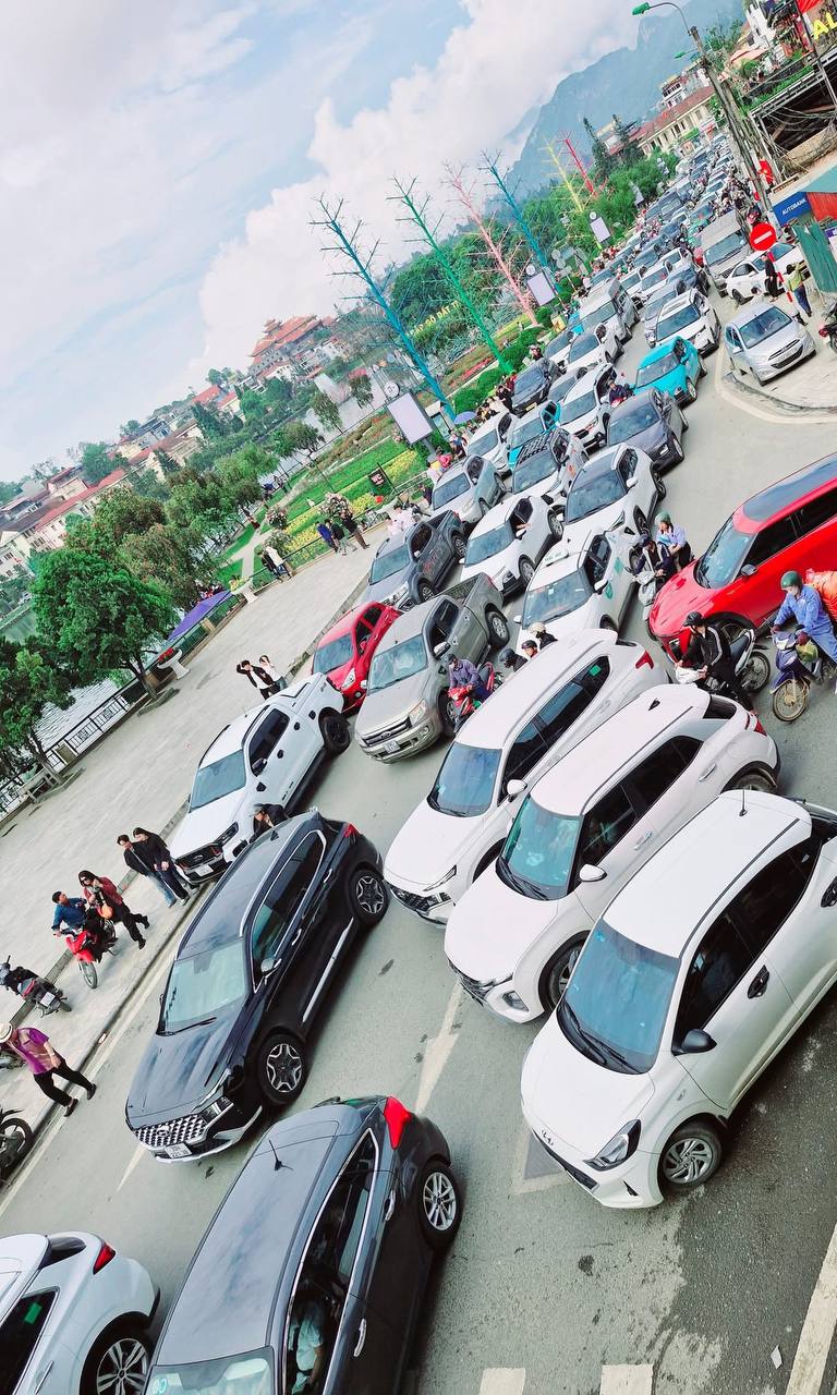 30/4: Bảo tàng Lịch sử Quân sự tạm ngưng đón khách vì quá tải, Đà Lạt lại mang đến khung cảnh khác lạ hiếm thấy- Ảnh 10. 30/4: Bảo tàng Lịch sử Quân sự tạm ngưng đón khách vì quá tải, Đà Lạt lại mang đến khung cảnh khác lạ hiếm thấy- Ảnh 10.