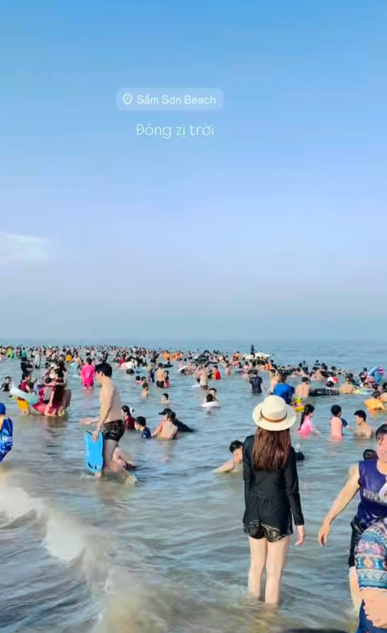 30/4: Bảo tàng Lịch sử Quân sự tạm ngưng đón khách vì quá tải, Đà Lạt lại mang đến khung cảnh khác lạ hiếm thấy- Ảnh 18. 30/4: Bảo tàng Lịch sử Quân sự tạm ngưng đón khách vì quá tải, Đà Lạt lại mang đến khung cảnh khác lạ hiếm thấy- Ảnh 18.