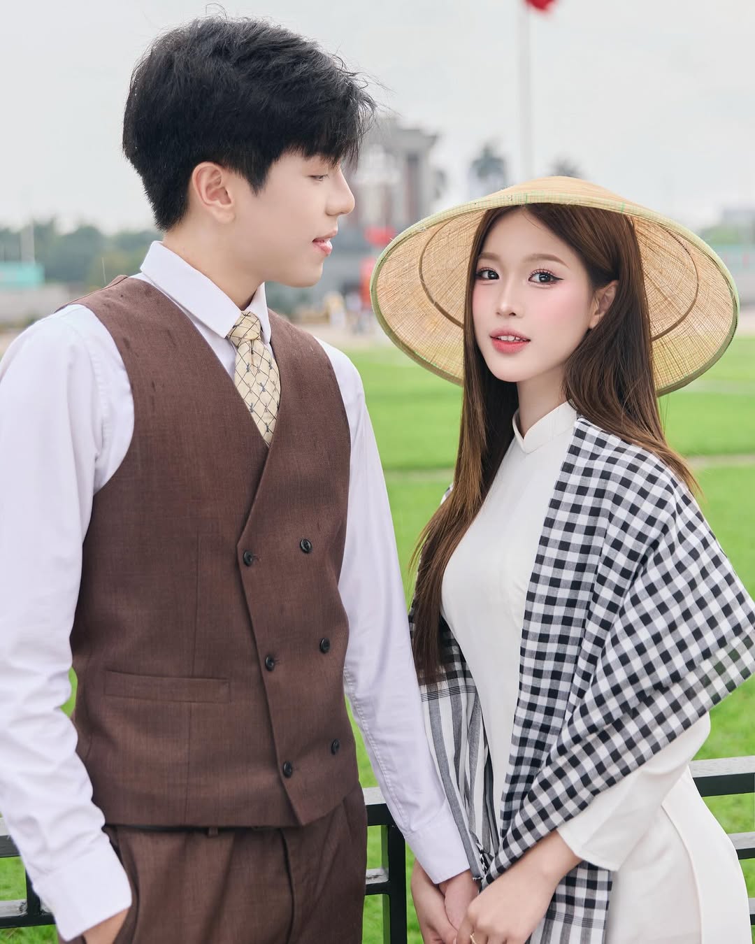 30/4 - Hà Nội, một ngày bình yên và đầy tự hào- Ảnh 8. 30/4 - Hà Nội, một ngày bình yên và đầy tự hào- Ảnh 8.