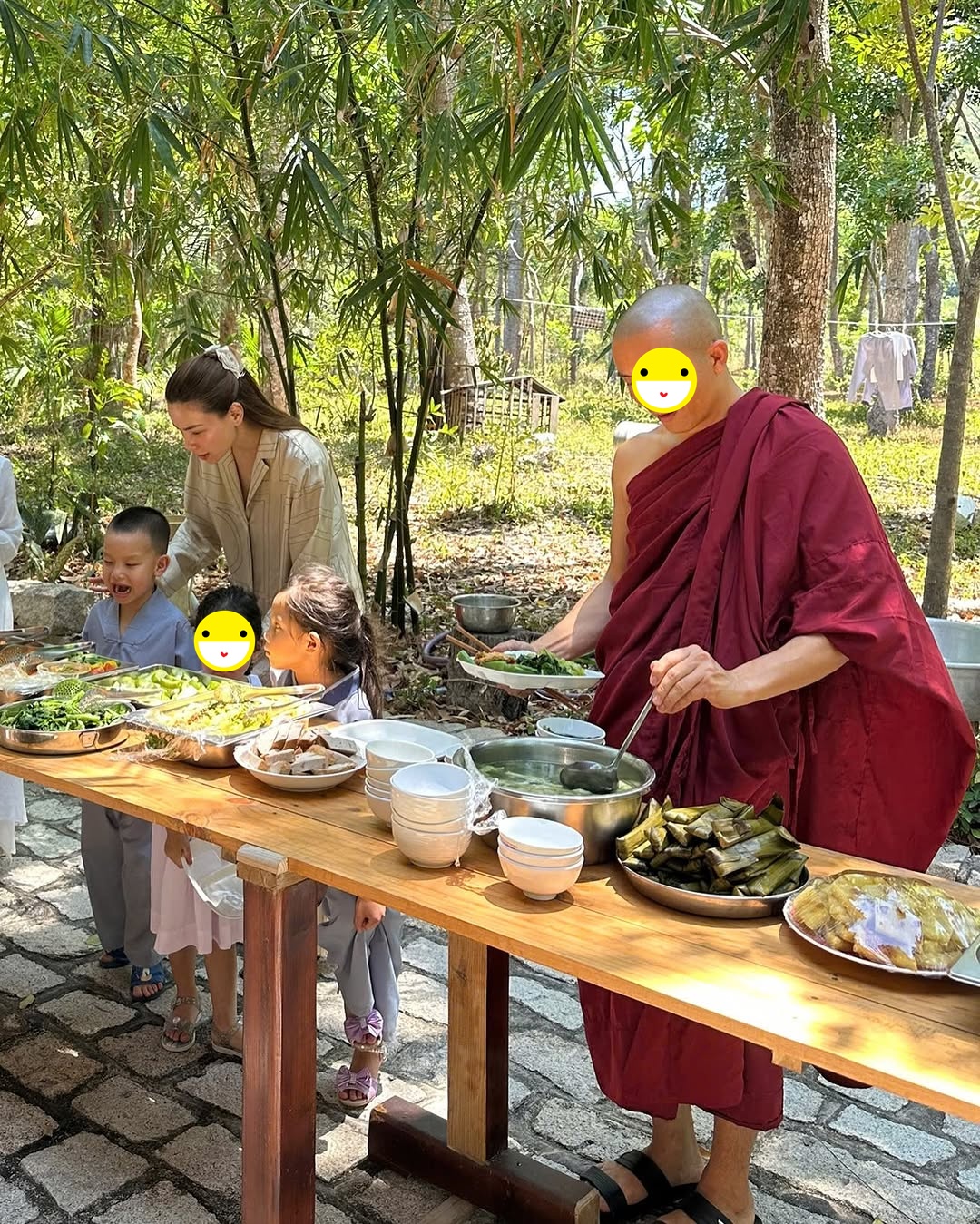 Sao Việt nghỉ lễ: Phương Oanh - shark Bình 