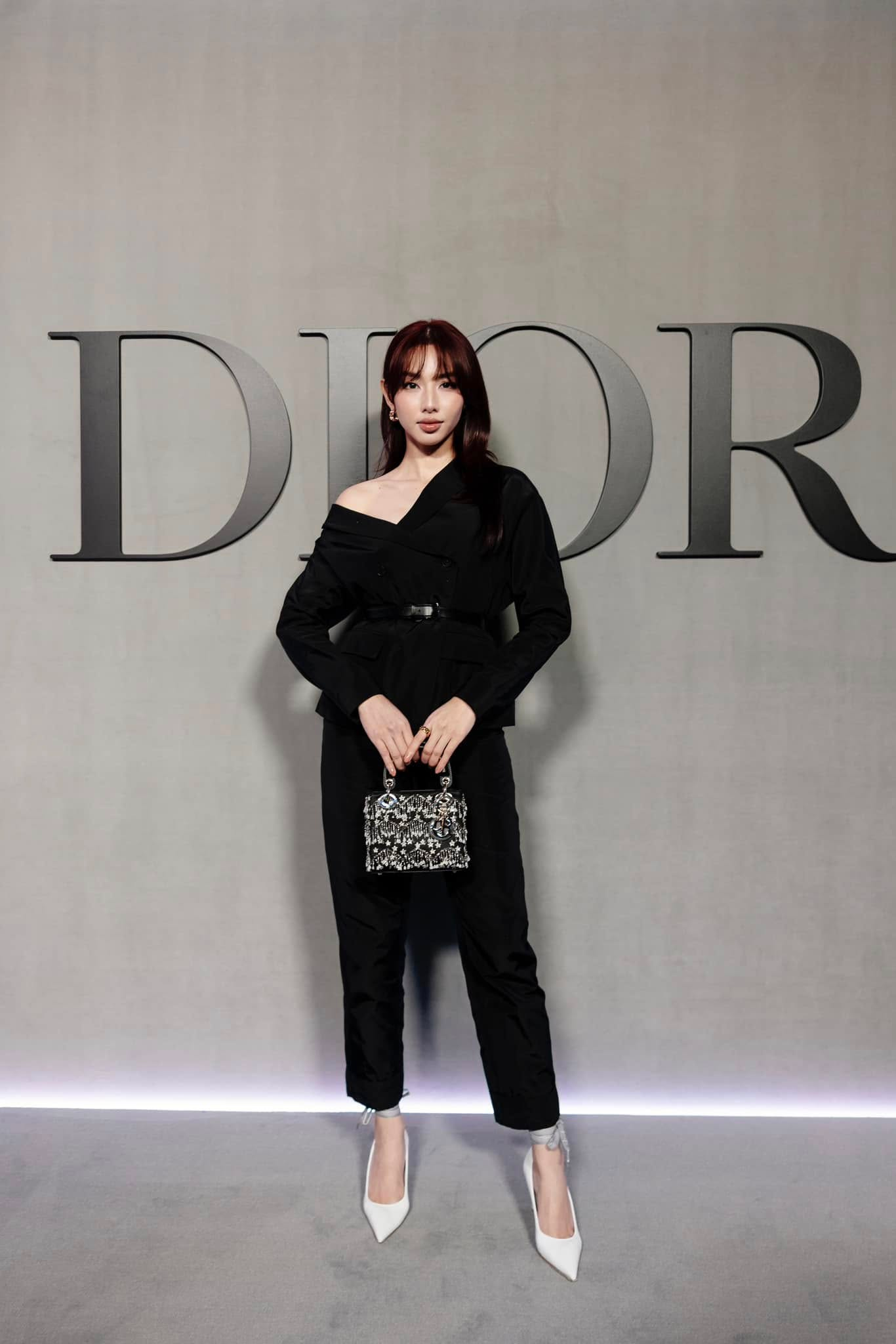 Thùy Tiên tiếp tục 