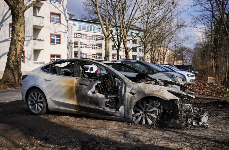Elon Musk bị coi thường: Tesla chỉ sống sót nhờ bán 595 triệu USD tín chỉ carbon, các hãng xe hơi không còn tin vào tầm nhìn của tỷ phú giàu nhất hành tinh- Ảnh 4. Elon Musk bị coi thường: Tesla chỉ sống sót nhờ bán 595 triệu USD tín chỉ carbon, các hãng xe hơi không còn tin vào tầm nhìn của tỷ phú giàu nhất hành tinh- Ảnh 4.