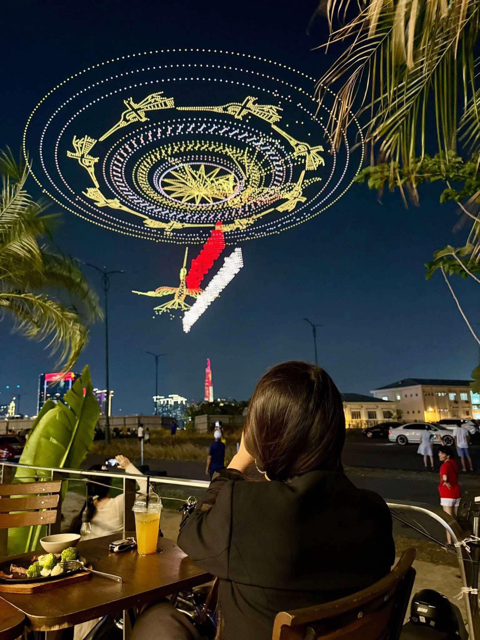 Kêu gọi trả drone cho BTC, quán cà phê tại TP.HCM có một hành động khiến ai thấy cũng tấm tắc khen- Ảnh 4. Kêu gọi trả drone cho BTC, quán cà phê tại TP.HCM có một hành động khiến ai thấy cũng tấm tắc khen- Ảnh 4.