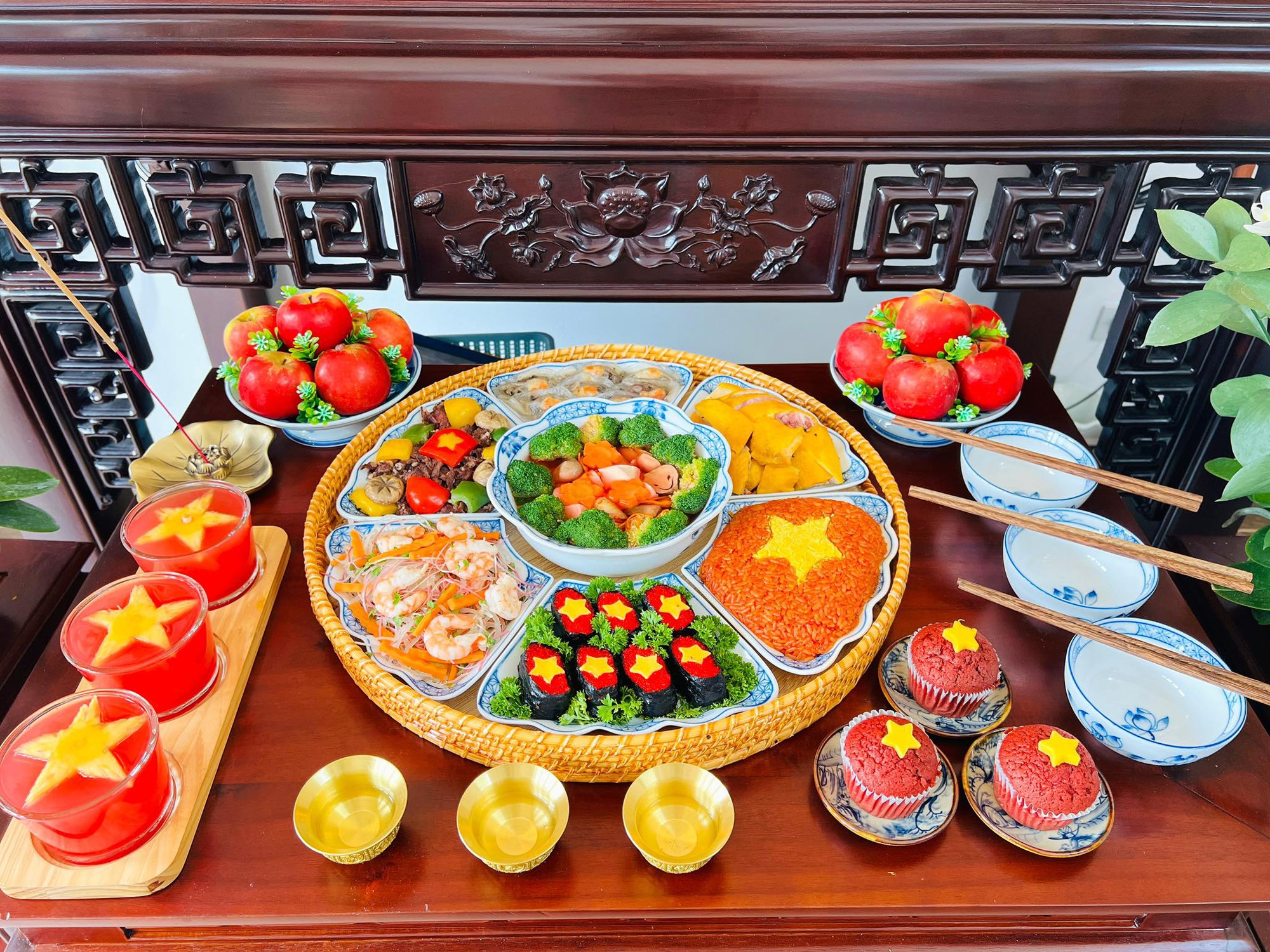 Chiêm ngưỡng mâm cơm Chiêm ngưỡng mâm cơm