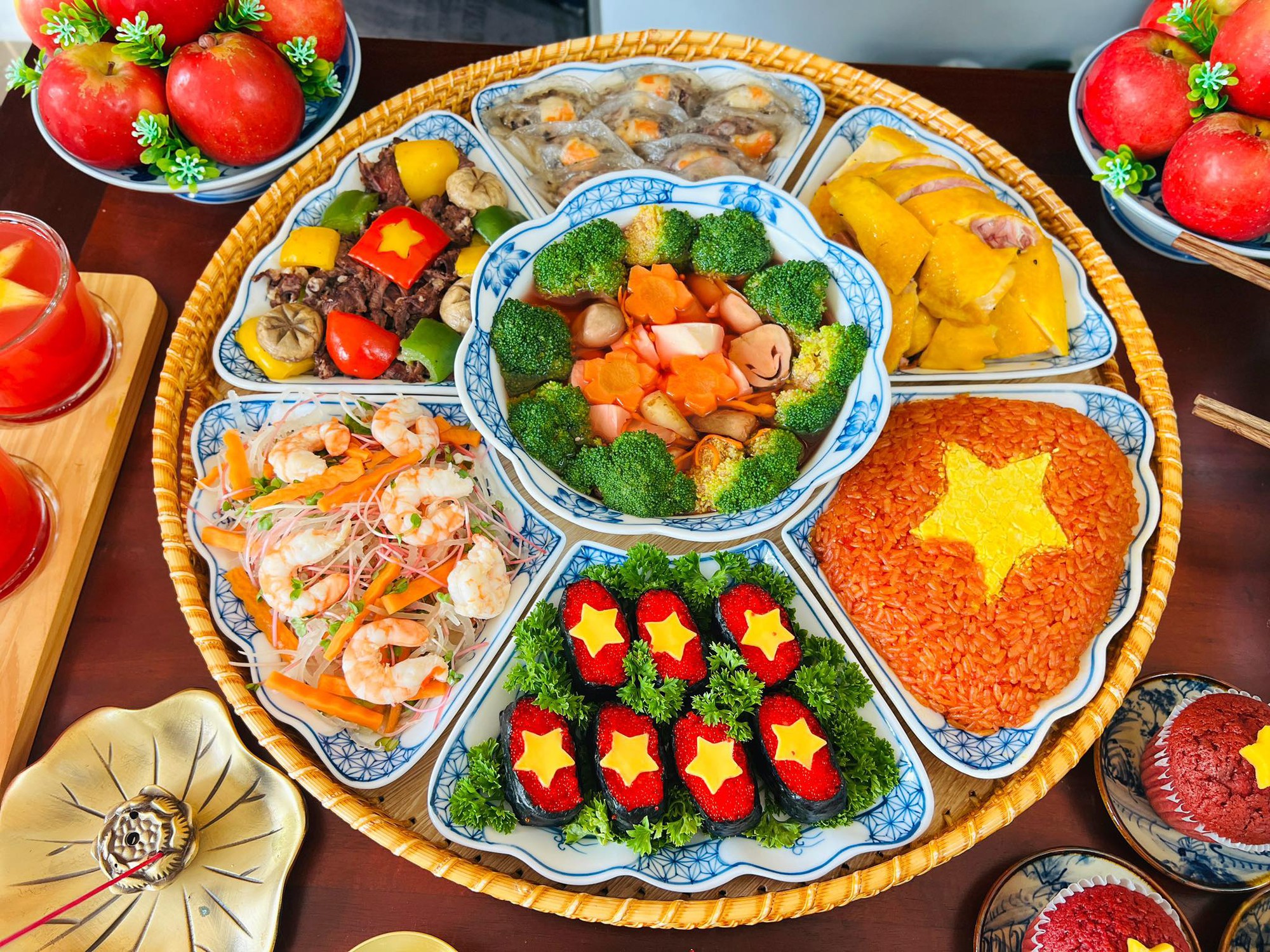 Chiêm ngưỡng mâm cơm Chiêm ngưỡng mâm cơm
