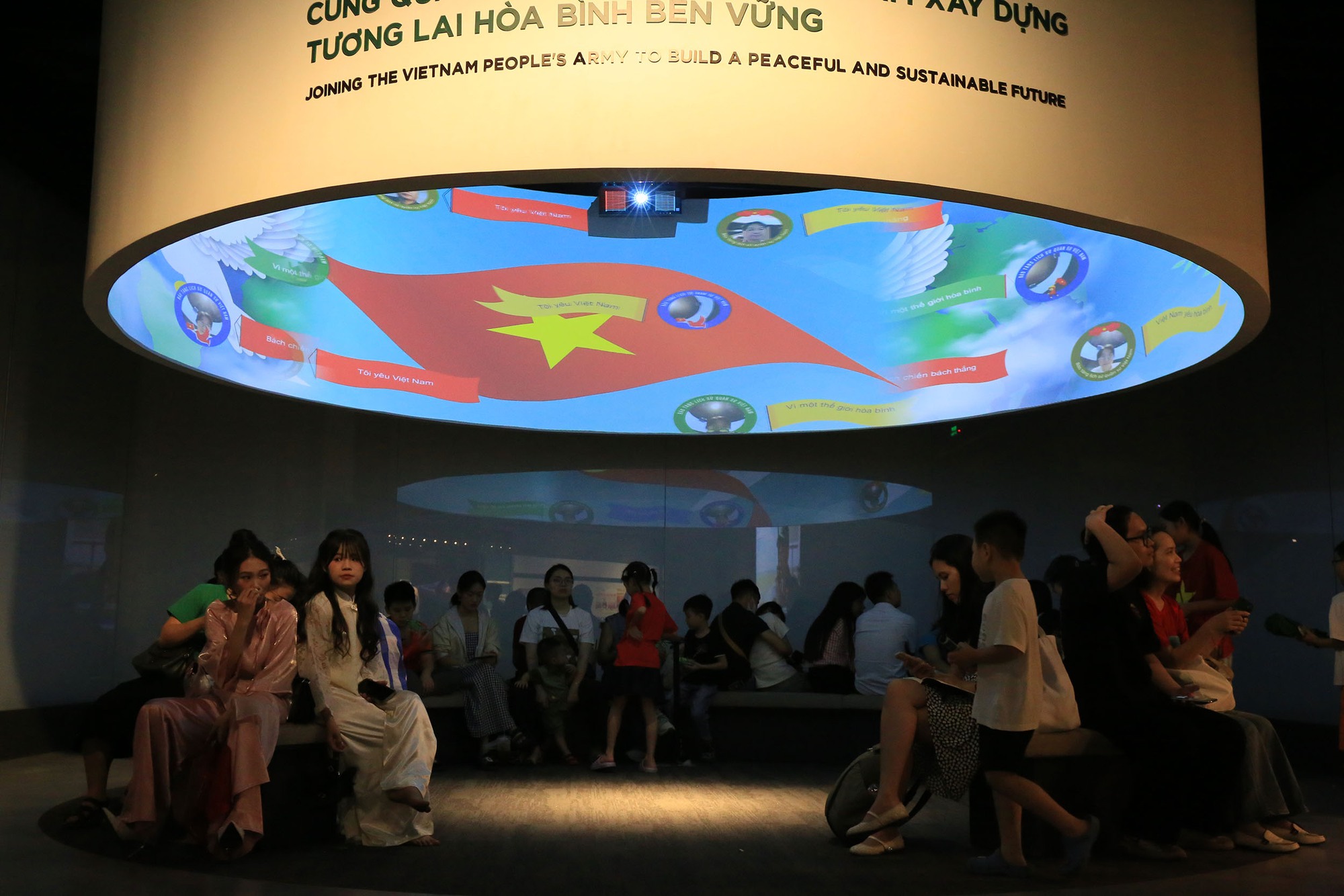 Điều đặc biệt tại Bảo tàng Lịch sử Quân sự Việt Nam trong 5 ngày nghỉ lễ 30/4 - 1/5- Ảnh 19.