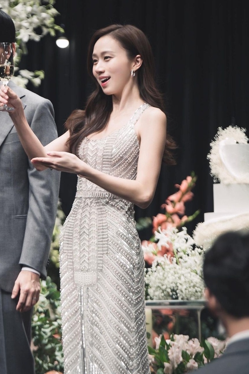 Ngọc nữ "Hoa Hậu Hàn Quốc" bí ẩn nhất làng phim Hàn: Sinh ra ở Mỹ, gia thế nghìn vàng, vóc dáng đẹp từng centimet- Ảnh 10. Ngọc nữ "Hoa Hậu Hàn Quốc" bí ẩn nhất làng phim Hàn: Sinh ra ở Mỹ, gia thế nghìn vàng, vóc dáng đẹp từng centimet- Ảnh 10.