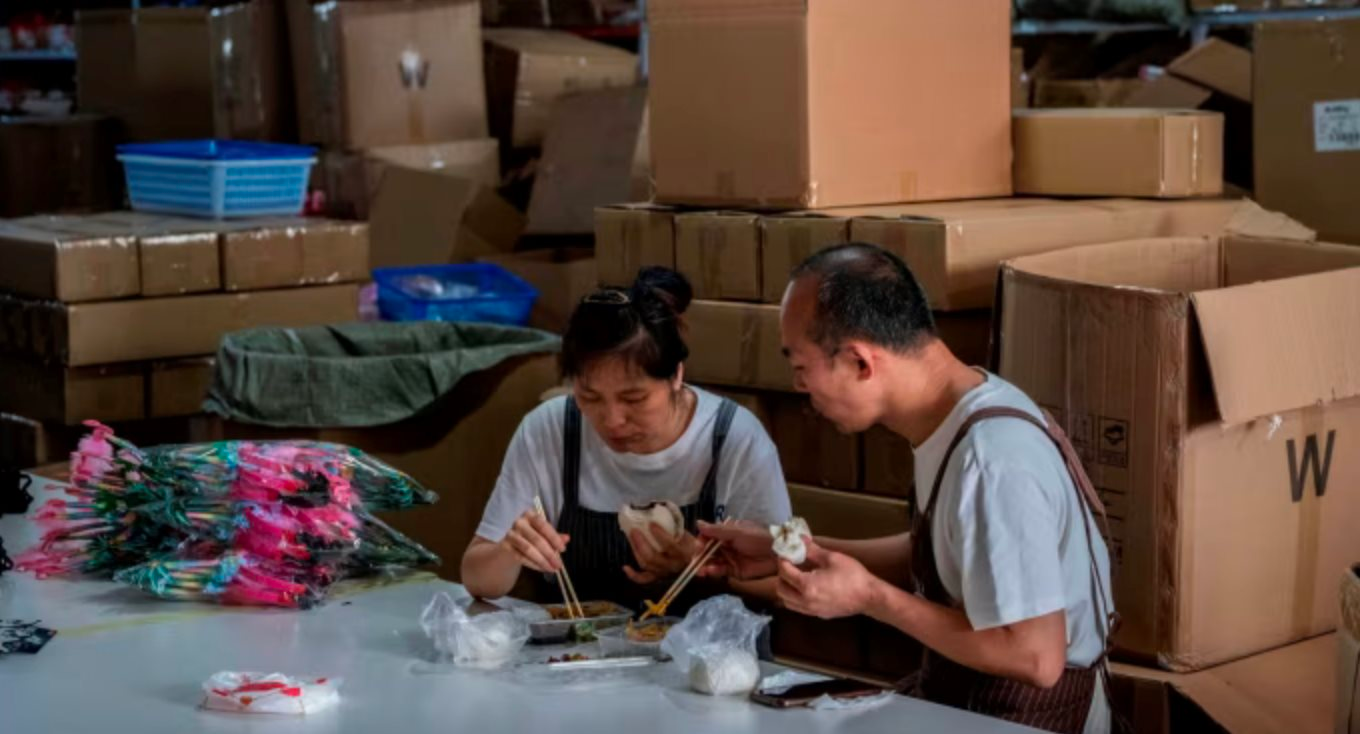 Trung Quốc phát tín hiệu sẵn sàng đàm phán về thuế quan?- Ảnh 1. Trung Quốc phát tín hiệu sẵn sàng đàm phán về thuế quan?- Ảnh 1.