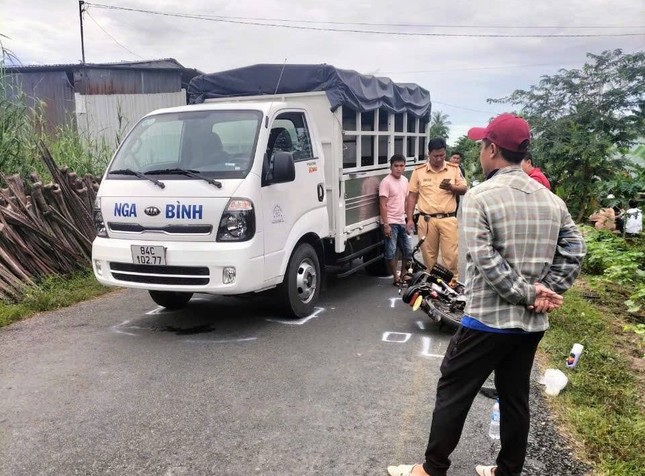Vụ nổ súng ở Vĩnh Long: Nguyên Trưởng Công an huyện khẳng định không có quan hệ với tài xế xe tải- Ảnh 1. Vụ nổ súng ở Vĩnh Long: Nguyên Trưởng Công an huyện khẳng định không có quan hệ với tài xế xe tải- Ảnh 1.