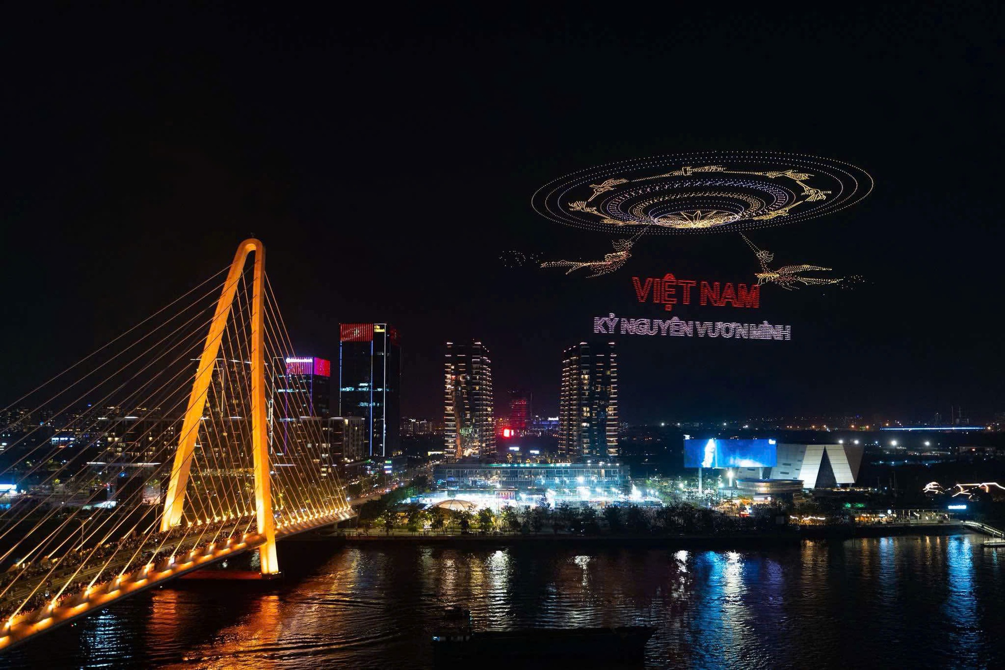 Tối nay (1-5), TP HCM không trình diễn 10.500 drone- Ảnh 1. Tối nay (1-5), TP HCM không trình diễn 10.500 drone- Ảnh 1.