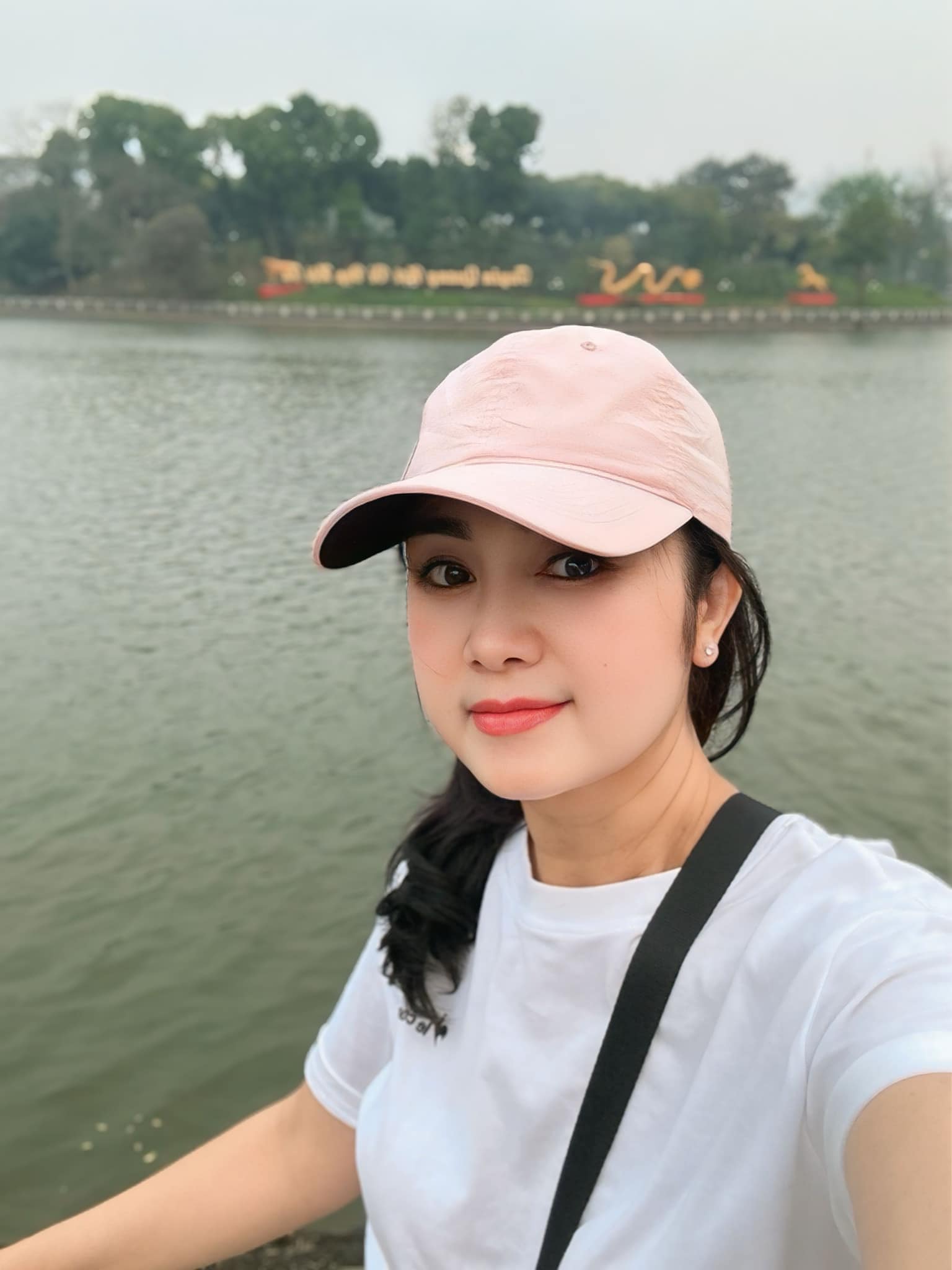 Tiểu thư lá ngọc cành vàng đẹp nhất Việt Nam: Cát xê 20 cây vàng, mua được nhà chỉ nhờ đóng 2 bộ phim- Ảnh 12. Tiểu thư lá ngọc cành vàng đẹp nhất Việt Nam: Cát xê 20 cây vàng, mua được nhà chỉ nhờ đóng 2 bộ phim- Ảnh 12.