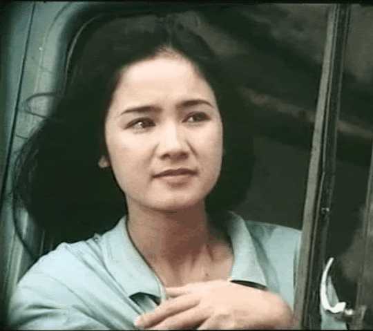 Tiểu thư lá ngọc cành vàng đẹp nhất Việt Nam: Cát xê 20 cây vàng, mua được nhà chỉ nhờ đóng 2 bộ phim- Ảnh 10. Tiểu thư lá ngọc cành vàng đẹp nhất Việt Nam: Cát xê 20 cây vàng, mua được nhà chỉ nhờ đóng 2 bộ phim- Ảnh 10.