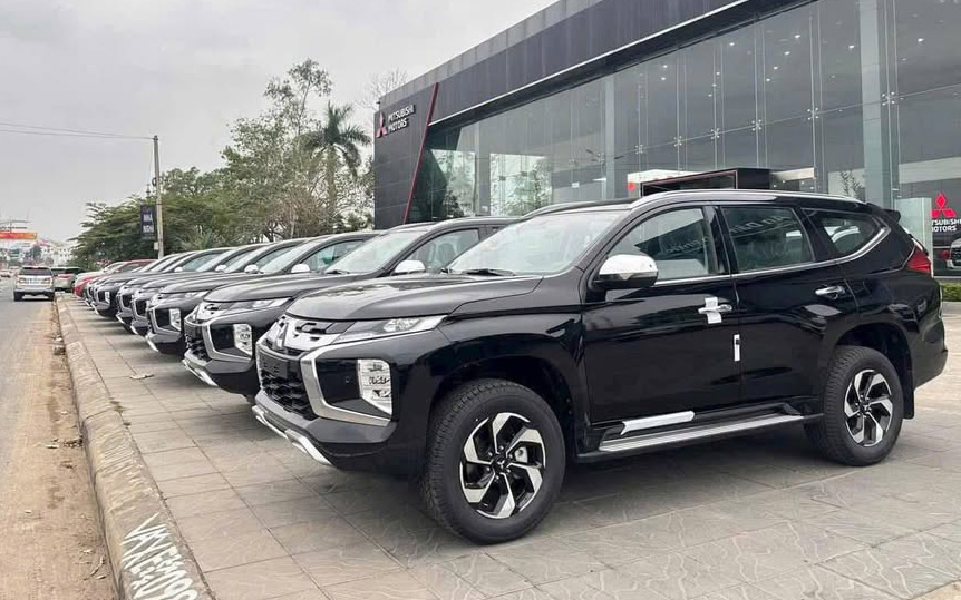 Mitsubishi Pajero Sport 2025 giảm giá còn 1,13 tỷ đồng, đại lý bù thêm nhiều ‘option’ khuyết thiếu cạnh tranh Everest- Ảnh 10. Mitsubishi Pajero Sport 2025 giảm giá còn 1,13 tỷ đồng, đại lý bù thêm nhiều ‘option’ khuyết thiếu cạnh tranh Everest- Ảnh 10.
