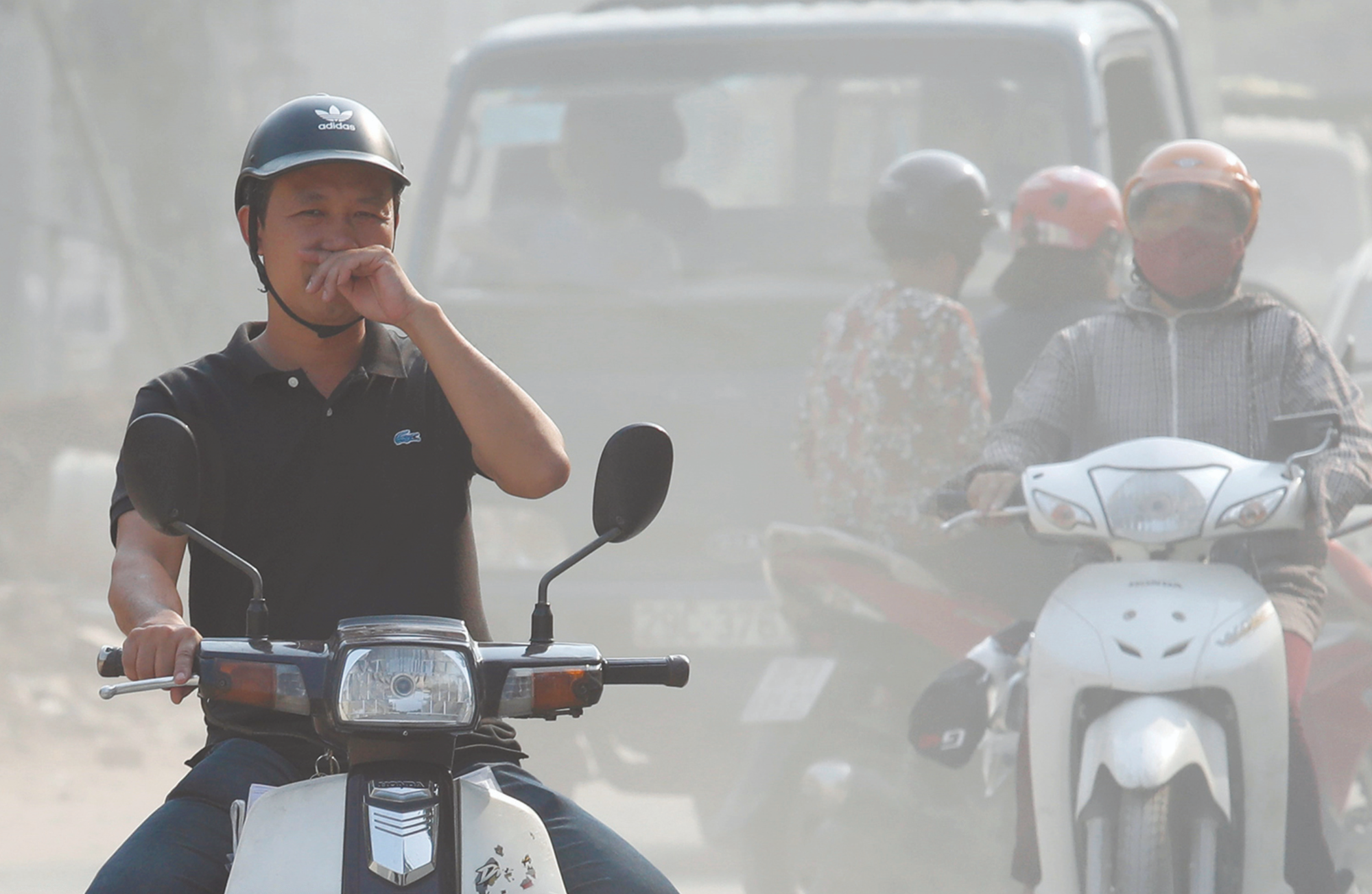 Quy định mới bắt buộc khiến hàng chục triệu xe máy phải xếp hàng: Khi nào sẽ có hiệu lực?- Ảnh 1. Quy định mới bắt buộc khiến hàng chục triệu xe máy phải xếp hàng: Khi nào sẽ có hiệu lực?- Ảnh 1.