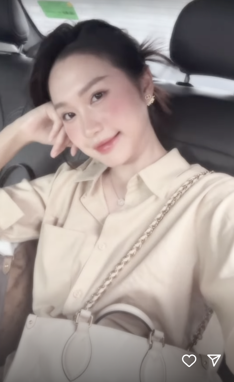 Doãn Hải My khí chất ngút ngàn, vibe sang hết nấc bên xế hộp, túi hiệu nhưng netizen nghi vấn lục đục với Văn Hậu?- Ảnh 1. Doãn Hải My khí chất ngút ngàn, vibe sang hết nấc bên xế hộp, túi hiệu nhưng netizen nghi vấn lục đục với Văn Hậu?- Ảnh 1.
