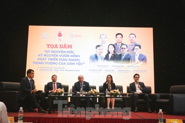 'Đi tắt, đón đầu' ở Việt Nam chưa bao giờ rõ ràng như lúc này- Ảnh 1. 'Đi tắt, đón đầu' ở Việt Nam chưa bao giờ rõ ràng như lúc này- Ảnh 1.
