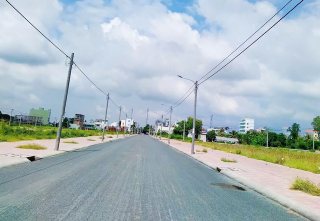 Nguyên Chủ tịch UBND tỉnh An Giang vi phạm quy định về những điều đảng viên không được làm- Ảnh 2. Nguyên Chủ tịch UBND tỉnh An Giang vi phạm quy định về những điều đảng viên không được làm- Ảnh 2.