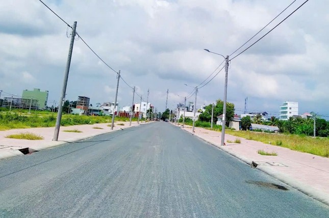 An Giang xem xét kỷ luật nhiều lãnh đạo huyện liên quan sai phạm đất đai- Ảnh 2. An Giang xem xét kỷ luật nhiều lãnh đạo huyện liên quan sai phạm đất đai- Ảnh 2.