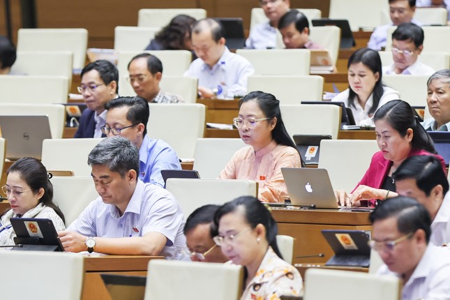 Hôm nay, Quốc hội xem xét việc rút ngắn nhiệm kỳ khóa XV- Ảnh 1.