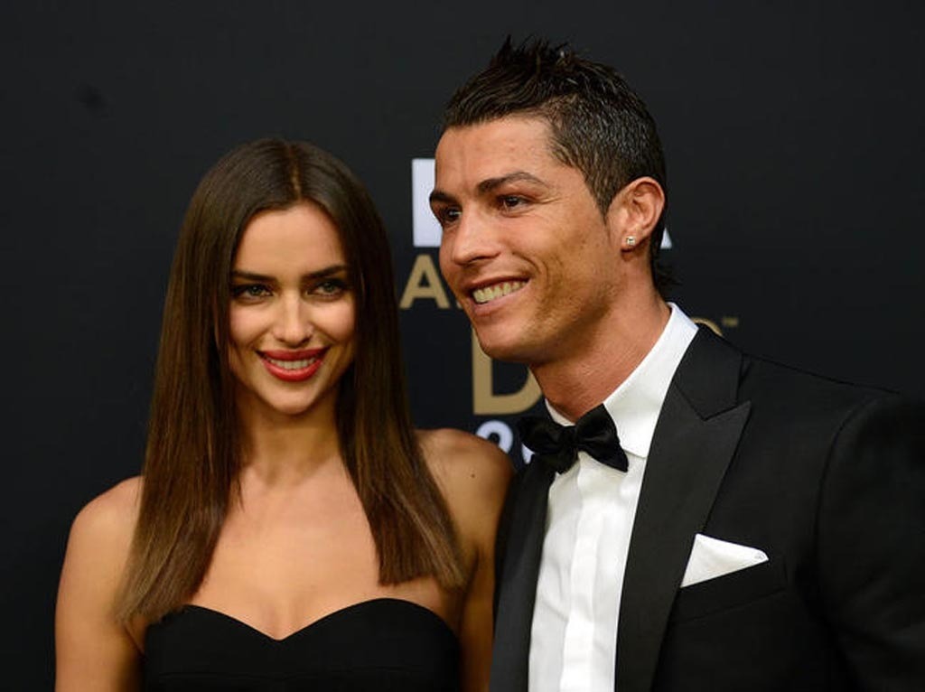 Siêu mẫu từng chia tay Ronaldo vì "bám váy mẹ" và một đêm mất luôn 11 triệu theo dõi, cuộc sống hiện tại ra sao?- Ảnh 1. Siêu mẫu từng chia tay Ronaldo vì "bám váy mẹ" và một đêm mất luôn 11 triệu theo dõi, cuộc sống hiện tại ra sao?- Ảnh 1.