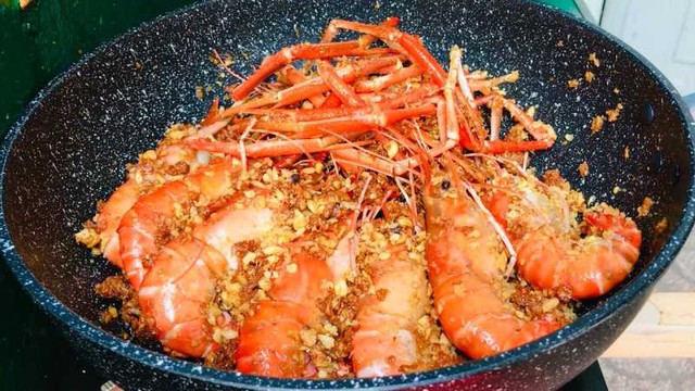 Tỏi vỏ tím hay vỏ trắng tốt hơn? Lão nông nói một câu, tôi bỗng được Tỏi vỏ tím hay vỏ trắng tốt hơn? Lão nông nói một câu, tôi bỗng được