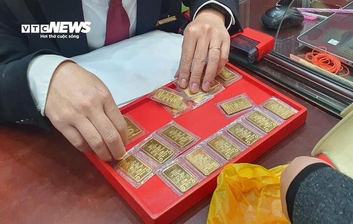 Thế giới nhiếu biến động, giá vàng tuần tới sẽ thế nào?- Ảnh 1. Thế giới nhiếu biến động, giá vàng tuần tới sẽ thế nào?- Ảnh 1.