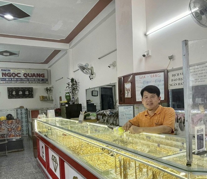 Chủ tiệm vàng lật tẩy bí mật về gói hàng 800 triệu USD khi một phụ nữ đến chuyển tiền- Ảnh 2. Chủ tiệm vàng lật tẩy bí mật về gói hàng 800 triệu USD khi một phụ nữ đến chuyển tiền- Ảnh 2.