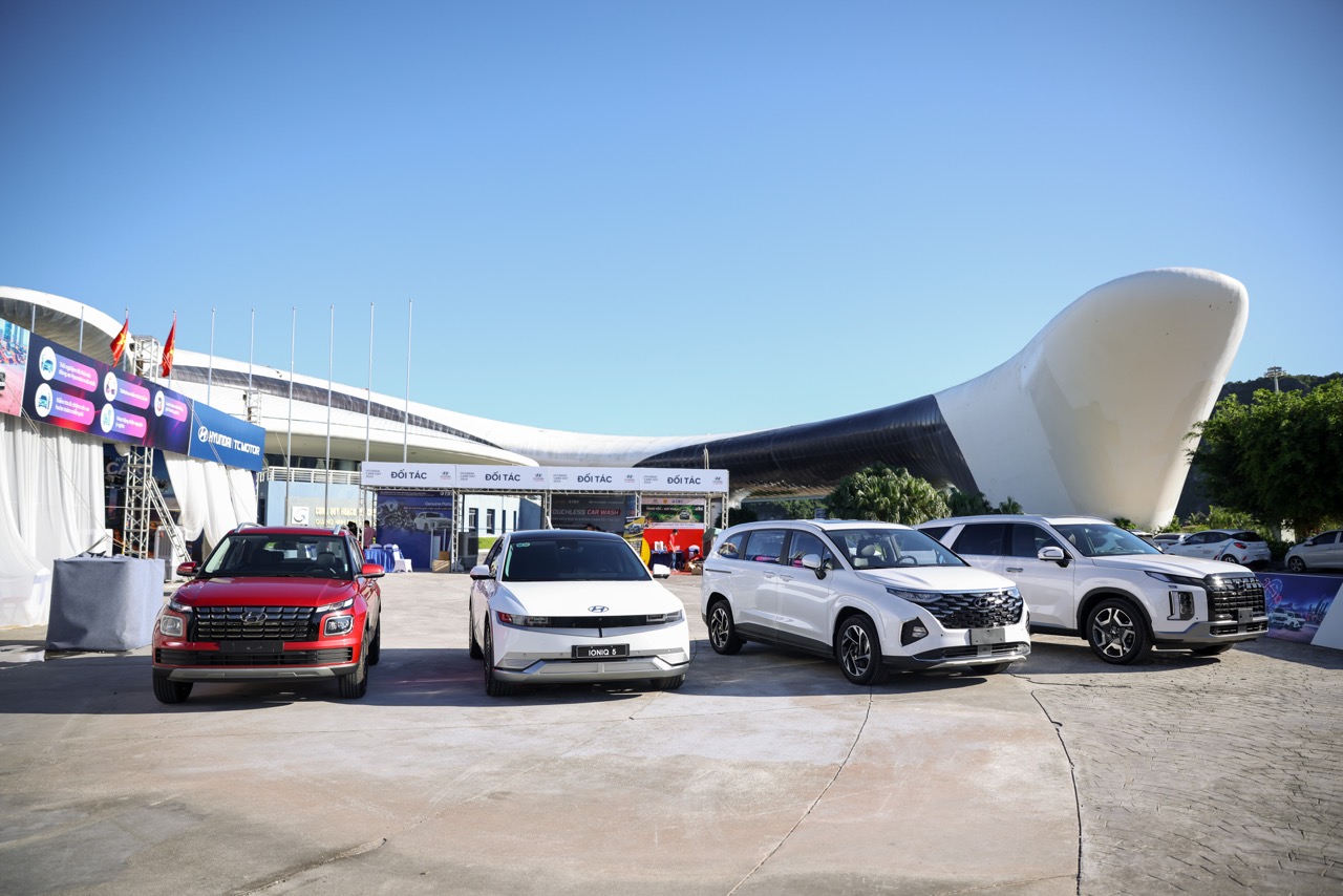 Hyundai ‘chạy show’ chăm sóc miễn phí 1.200 xe tại 10 tỉnh, thành này- Ảnh 1. Hyundai ‘chạy show’ chăm sóc miễn phí 1.200 xe tại 10 tỉnh, thành này- Ảnh 1.