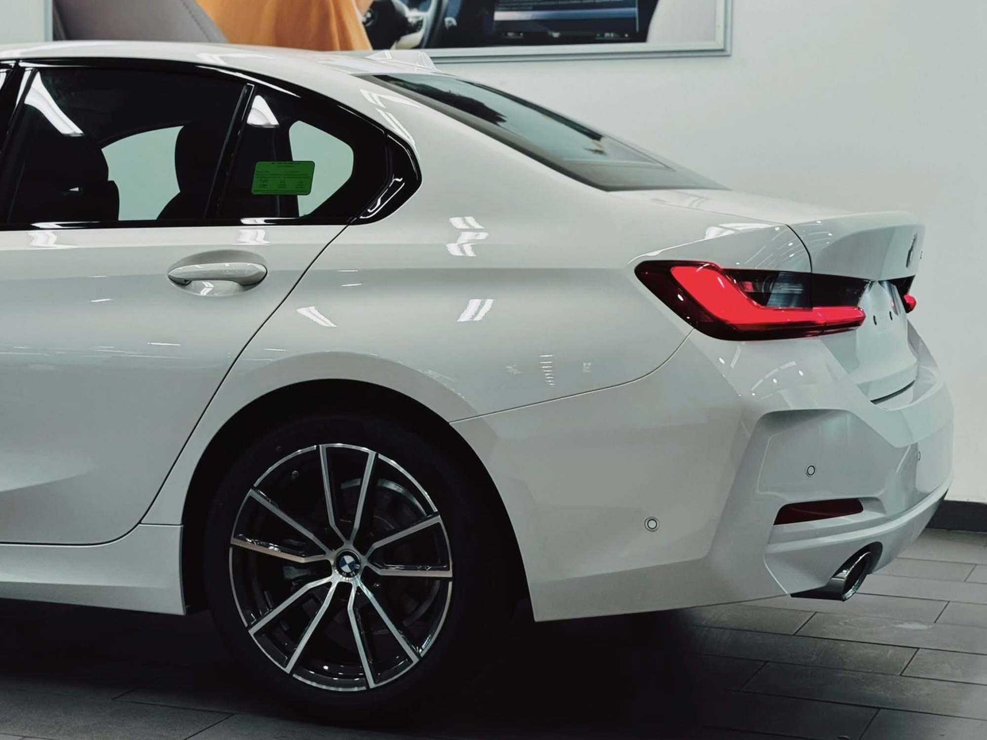 3 bản BMW 3 Series 2025 có giá tại đại lý: Từ 1,549 tỷ đồng, nâng cấp công nghệ nhưng cắt một thứ đắt tiền mà C-Class vừa thêm- Ảnh 3. 3 bản BMW 3 Series 2025 có giá tại đại lý: Từ 1,549 tỷ đồng, nâng cấp công nghệ nhưng cắt một thứ đắt tiền mà C-Class vừa thêm- Ảnh 3.