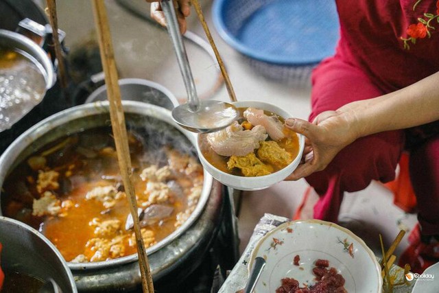 Không phải phở, bánh mì, món ăn 30.000 đồng/bát này mới là hương vị Việt lọt top ngon nhất thế giới- Ảnh 2. Không phải phở, bánh mì, món ăn 30.000 đồng/bát này mới là hương vị Việt lọt top ngon nhất thế giới- Ảnh 2.