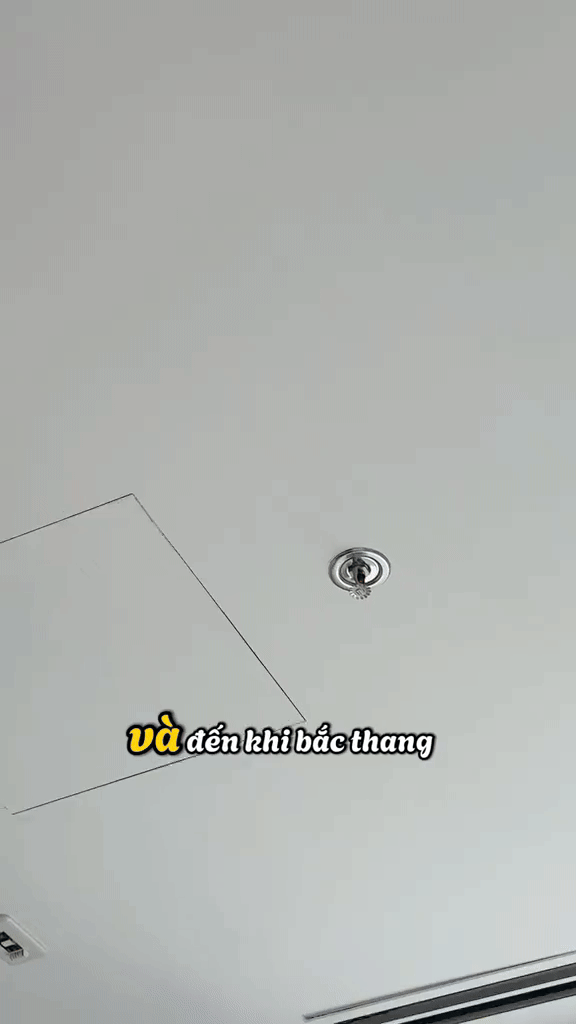 Người phụ nữ hốt hoảng sau khi kiểm tra điều hòa: "Nhà tôi hít bụi bẩn và cả sợi thủy tinh trong suốt 8 tháng"- Ảnh 2. Người phụ nữ hốt hoảng sau khi kiểm tra điều hòa: "Nhà tôi hít bụi bẩn và cả sợi thủy tinh trong suốt 8 tháng"- Ảnh 2.