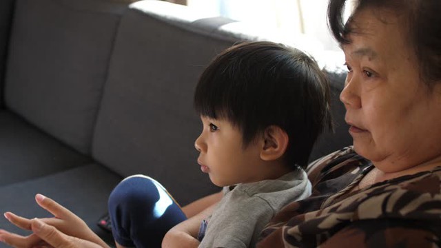 5 kiểu “người ảnh hưởng độc hại” mà bạn có thể thấy rõ sau khi trở thành mẹ: Kiểu thứ 4 đang hủy hoại trẻ- Ảnh 1. 5 kiểu “người ảnh hưởng độc hại” mà bạn có thể thấy rõ sau khi trở thành mẹ: Kiểu thứ 4 đang hủy hoại trẻ- Ảnh 1.