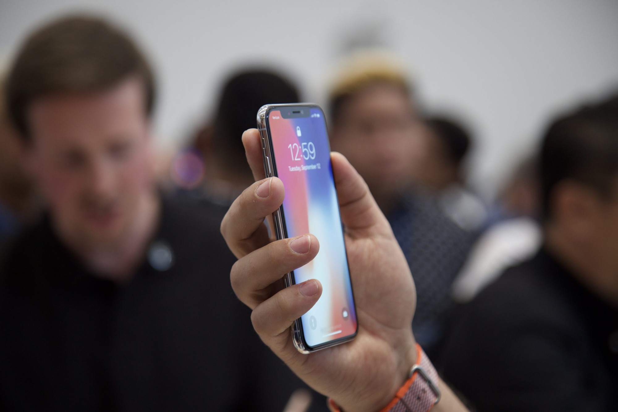iPhone ngày càng nhàm chán, Apple mất chỗ đứng tại Trung Quốc- Ảnh 1. iPhone ngày càng nhàm chán, Apple mất chỗ đứng tại Trung Quốc- Ảnh 1.