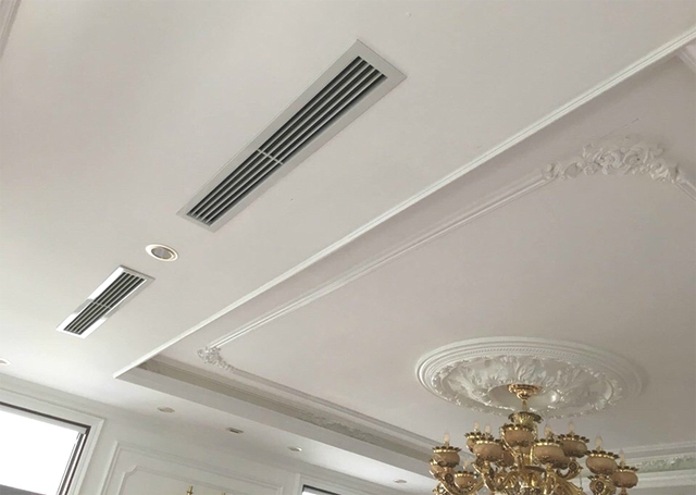 Người phụ nữ hốt hoảng sau khi kiểm tra điều hòa: "Nhà tôi hít bụi bẩn và cả sợi thủy tinh trong suốt 8 tháng"- Ảnh 4. Người phụ nữ hốt hoảng sau khi kiểm tra điều hòa: "Nhà tôi hít bụi bẩn và cả sợi thủy tinh trong suốt 8 tháng"- Ảnh 4.