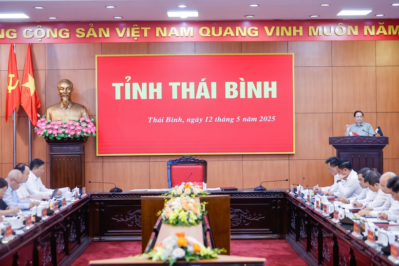 Thủ tướng: Thái Bình cần lấn biển và làm ngay tuyến đường 10 làn kết nối với Hưng Yên- Ảnh 5. Thủ tướng: Thái Bình cần lấn biển và làm ngay tuyến đường 10 làn kết nối với Hưng Yên- Ảnh 5.