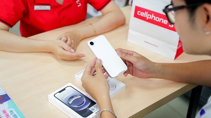 Apple giảm giá, doanh số các dòng iPhone cũ tăng mạnh- Ảnh 2. Apple giảm giá, doanh số các dòng iPhone cũ tăng mạnh- Ảnh 2.