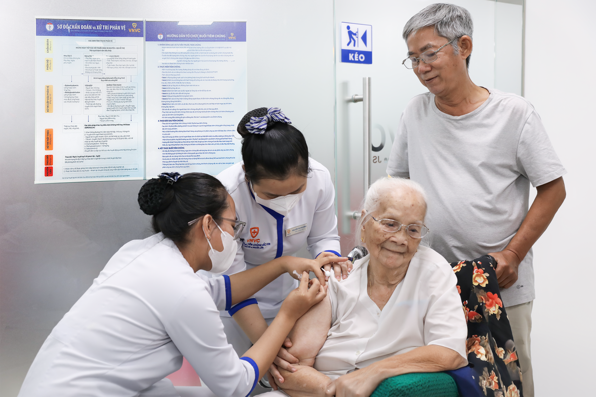 Tổng thống Putin và Tổng Bí thư Tô Lâm chứng kiến ký kết của VNVC về vaccine công nghệ mới- Ảnh 4. Tổng thống Putin và Tổng Bí thư Tô Lâm chứng kiến ký kết của VNVC về vaccine công nghệ mới- Ảnh 4.