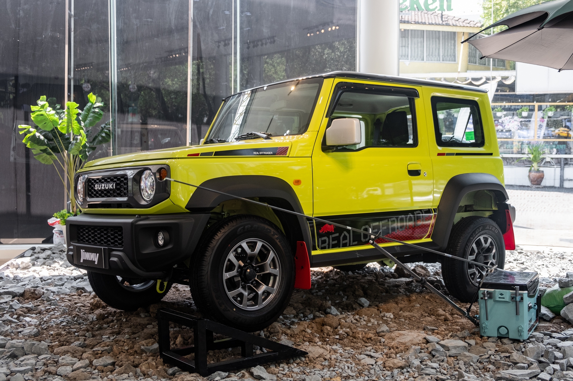 Bóc 4 xe Lada của Nga sắp vào Việt Nam: Granta đấu Attrage, Vesta cạnh tranh Vios, Niva và Niva Travel đối đầu Jimny bằng giá 'sốc', nhưng thiết kế, trang bị thì như đồ cổ- Ảnh 6. Bóc 4 xe Lada của Nga sắp vào Việt Nam: Granta đấu Attrage, Vesta cạnh tranh Vios, Niva và Niva Travel đối đầu Jimny bằng giá 'sốc', nhưng thiết kế, trang bị thì như đồ cổ- Ảnh 6.
