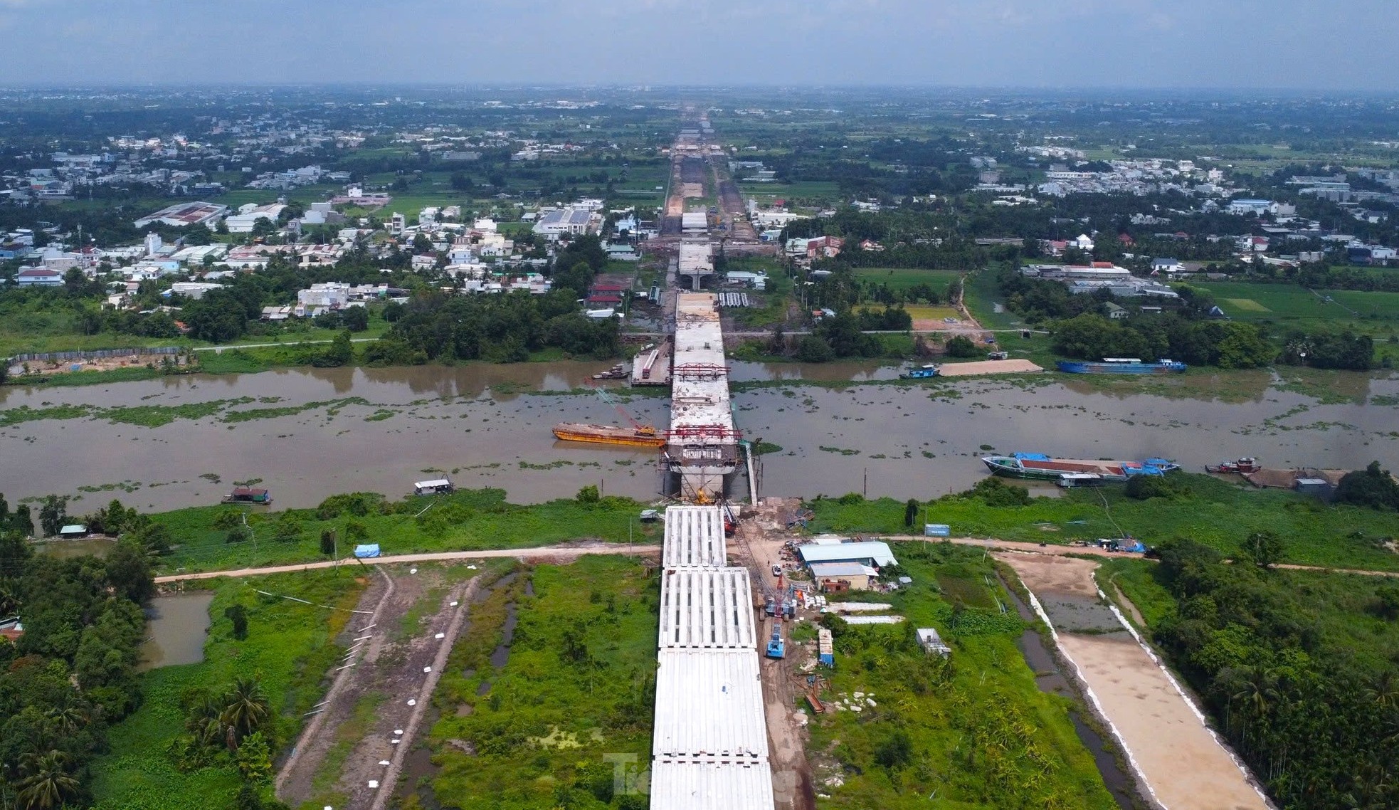 Cầu vượt sông Sài Gòn trên đường Vành đai 3 trước ngày hợp long- Ảnh 1. Cầu vượt sông Sài Gòn trên đường Vành đai 3 trước ngày hợp long- Ảnh 1.