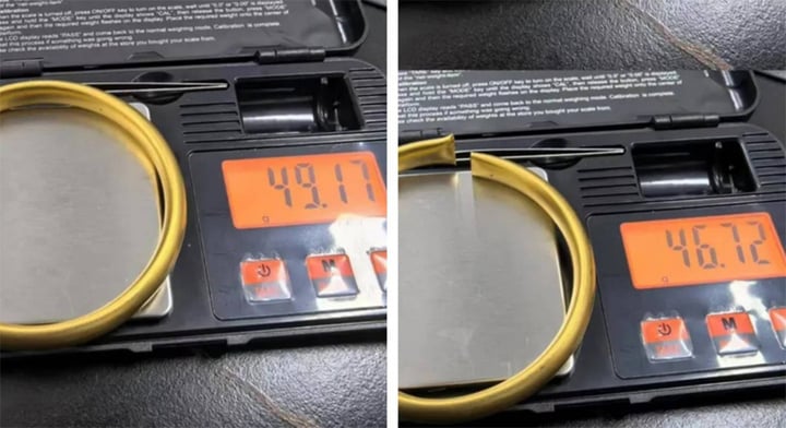 Mang vòng vàng đi bán thấy nó rỉ nước, khi cân lại giảm gần nửa chỉ- Ảnh 1.