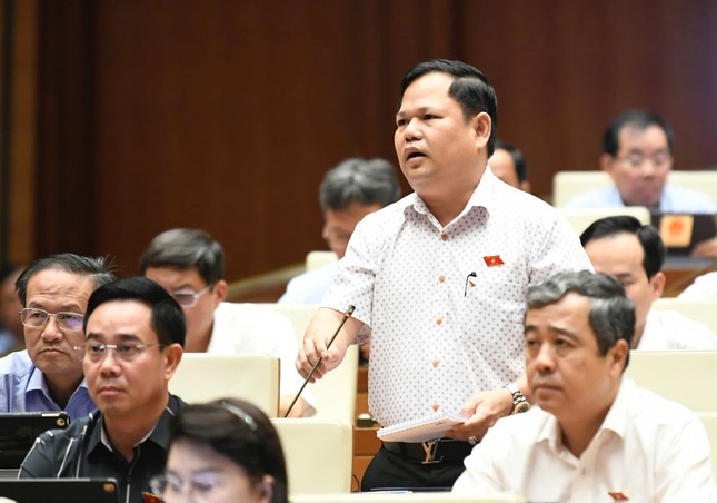 Ngành điện rất thua lỗ, sao vẫn cứ độc quyền?- Ảnh 1. Ngành điện rất thua lỗ, sao vẫn cứ độc quyền?- Ảnh 1.